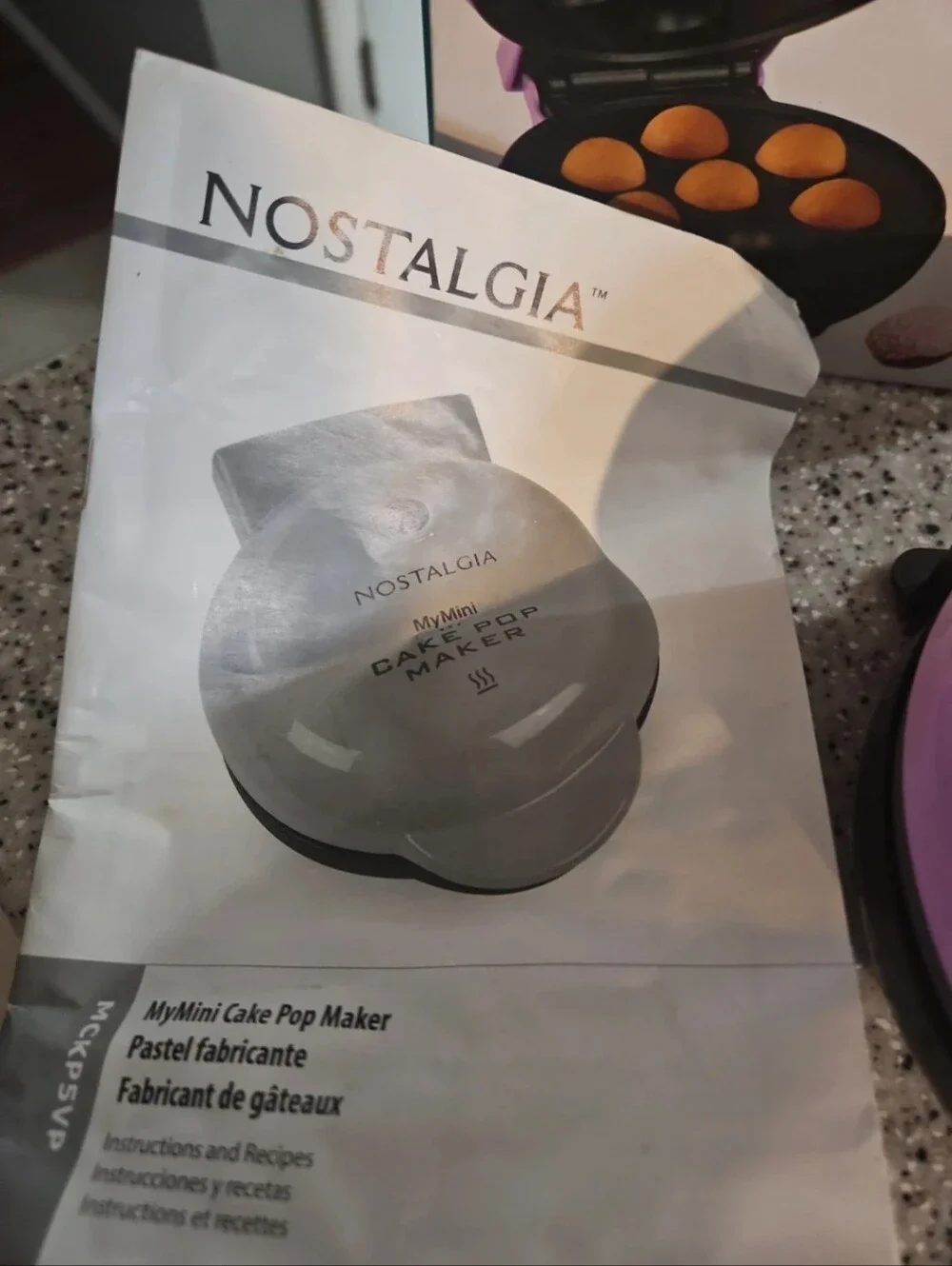 Nostalgia MyMini Cake Pop Maker – Complete with Original Box & Manual!EUC